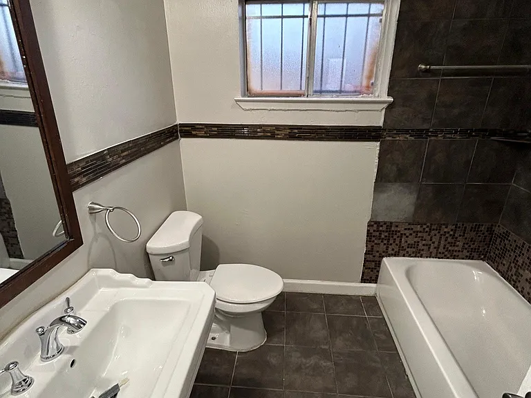 2746 Town North Dr — Photo 14