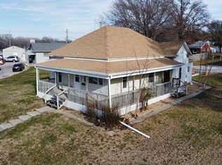 1726 Hawthorne Ave, Crete, NE 68333