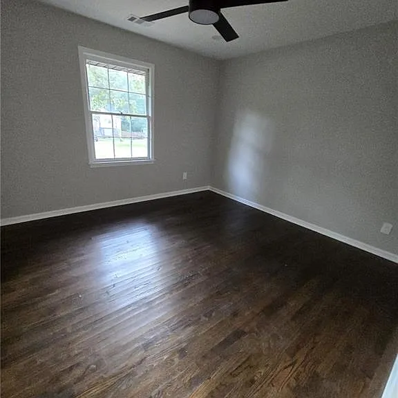 1670 Christian Cir — Photo 3