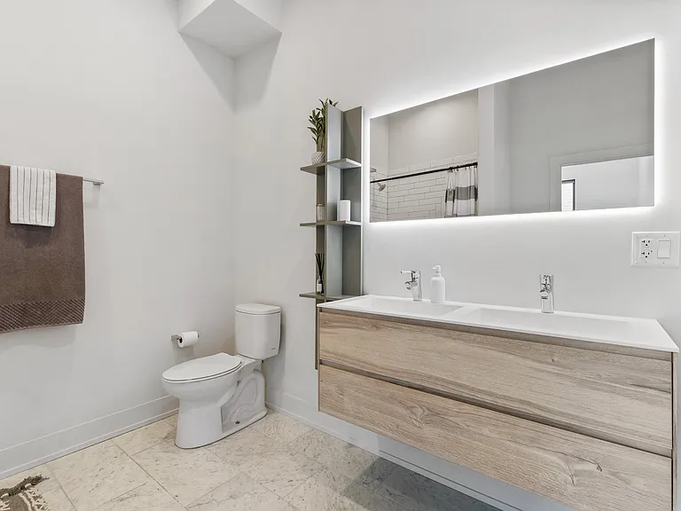 853 N Larrabee St — Photo 20