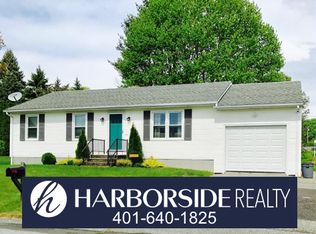 6 Matthew Dr, Warren, RI 02885