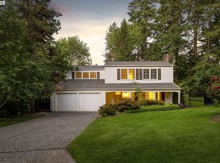 17766 Tree Top Ln, Lake Oswego, OR 97034
