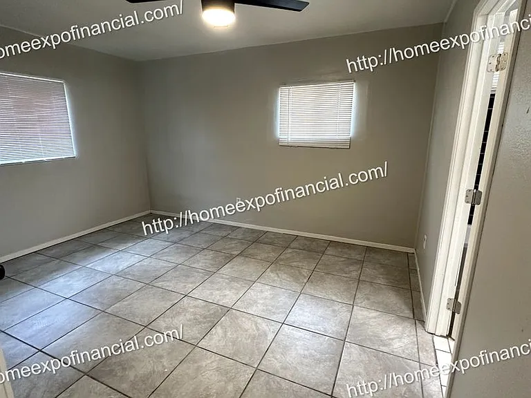 25256 1/2 Bessant St — Photo 11