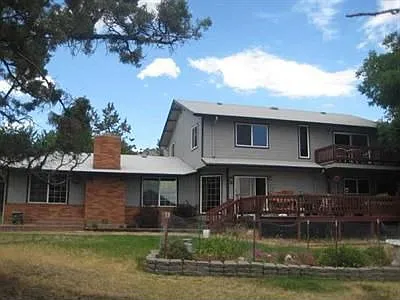 3340 Country Ln photo 1