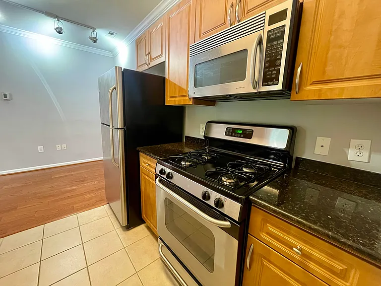 12124 Garden Ridge Ln #301 — Photo 10