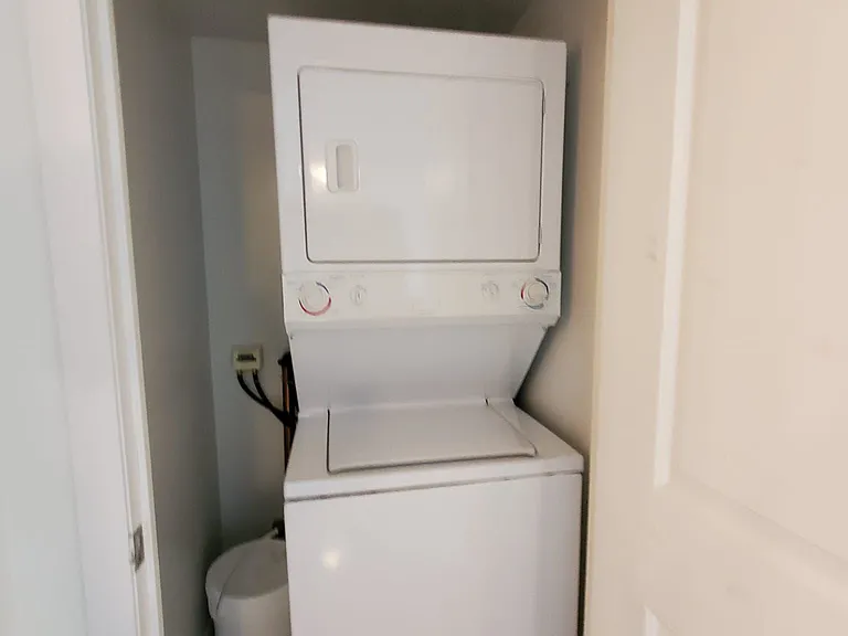 4978 Yonge St #909 — Photo 9