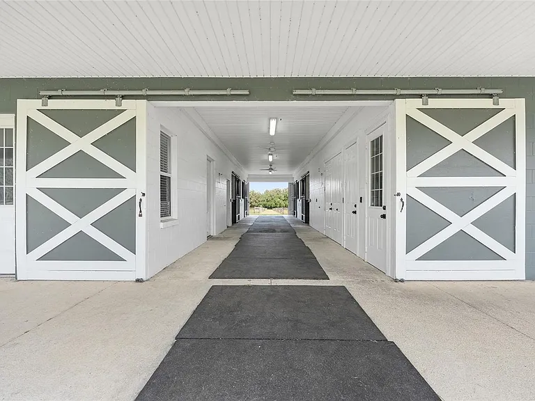 16201 NW 162nd Ter — Photo 6