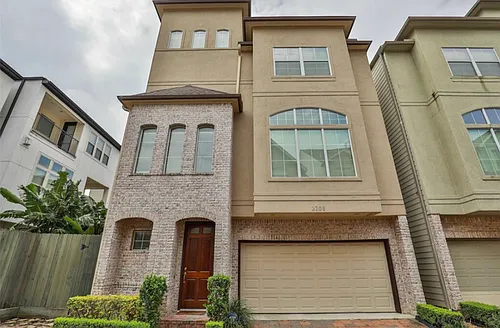 2708 Sherwin St Photo 1