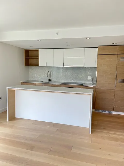 1770 Davie Street Vancouver — Photo 2
