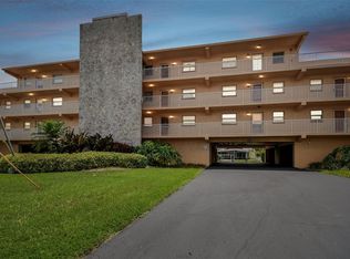 175 116th Ave APT 104, Treasure Island, FL 33706