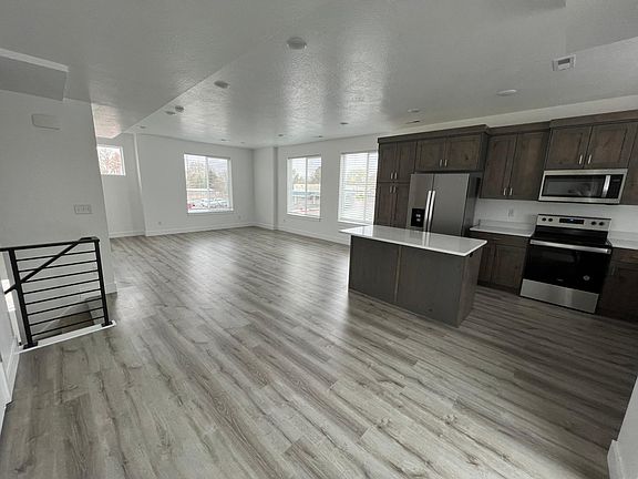 5th image of 160 N Main St #1