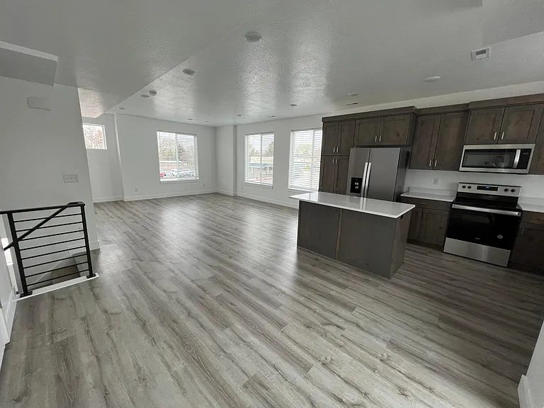 Mayfly Townhomes — Photo 5
