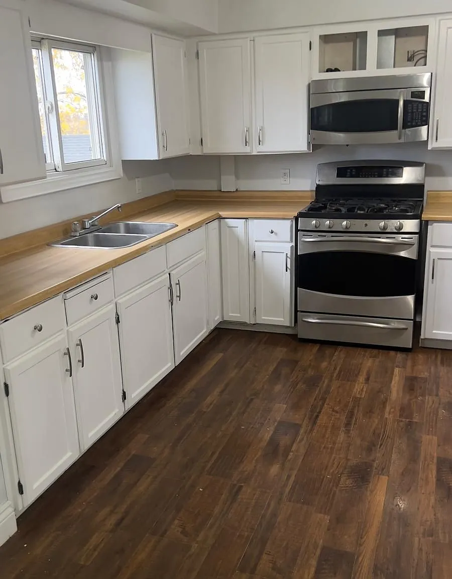 4 bed, $2,499 — Photo 3