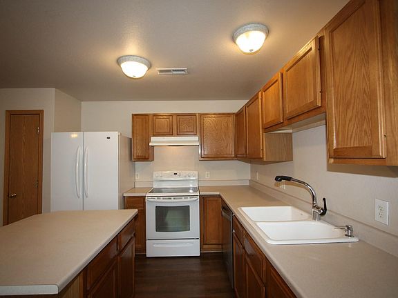5th image of 1815 C Montana St