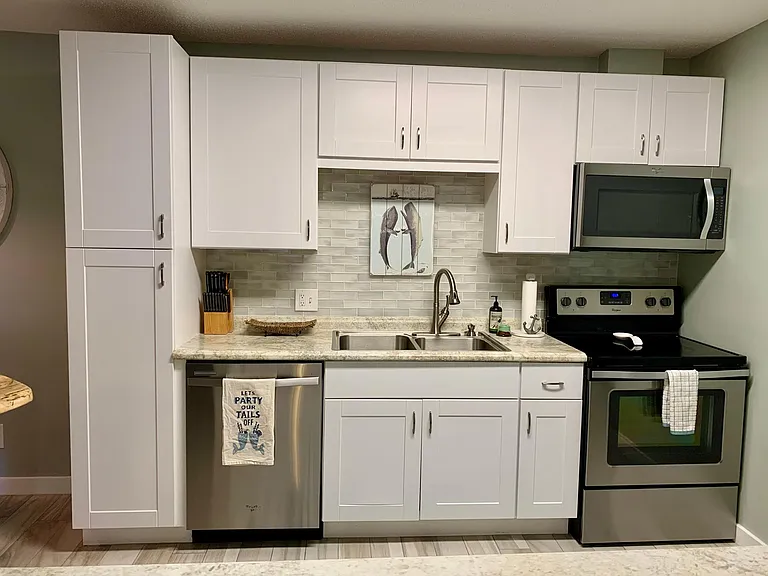 2100 W Beach Dr #204 — Photo 6