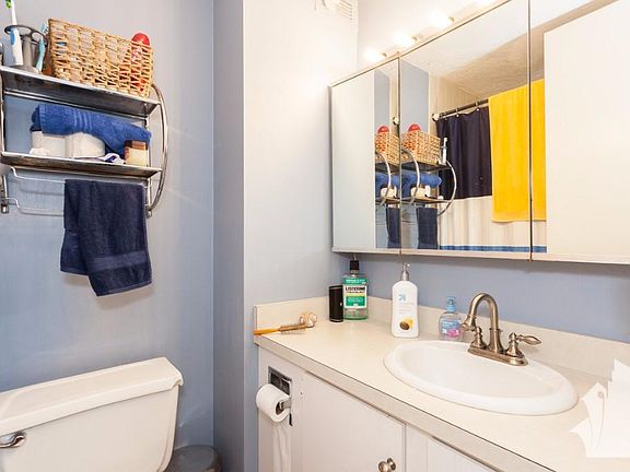 5th image of 2728 N Hampden Ct APT 1308