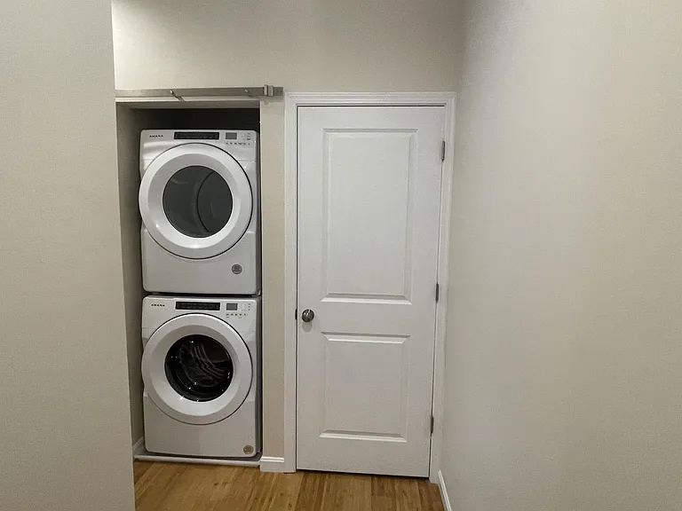 357 Volkert Ave — Photo 9