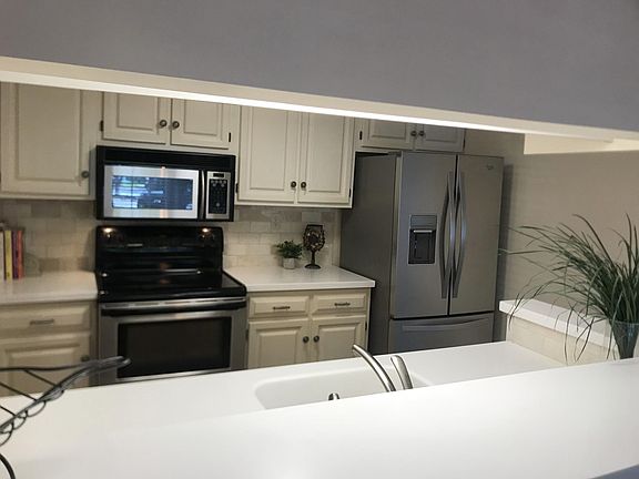 Premium kitchen appointments.