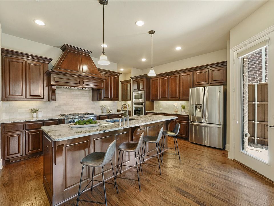 1st image of 412 Sir Torin Ln