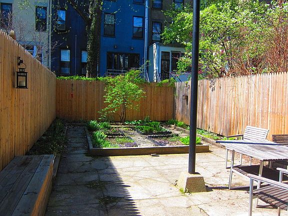 2nd image of 144 W 88th St APT 2