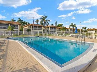 1155 Sandpiper St APT E1, Naples, FL 34102