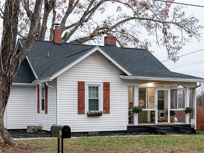 118 W End Dr, Mount Airy, NC, 27030