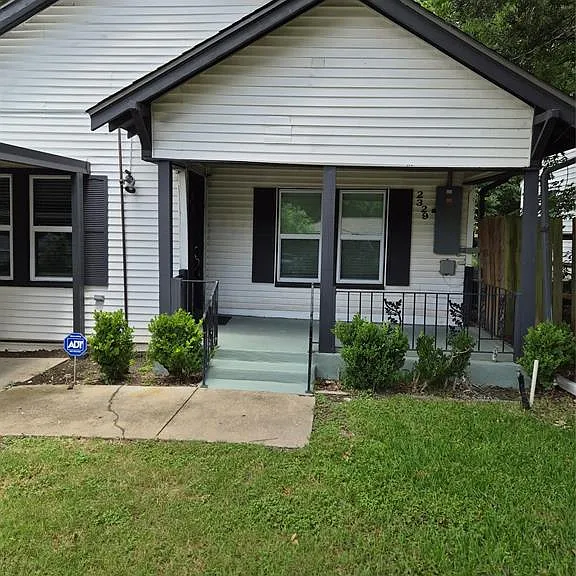 2329 Connor Ave — Photo 1
