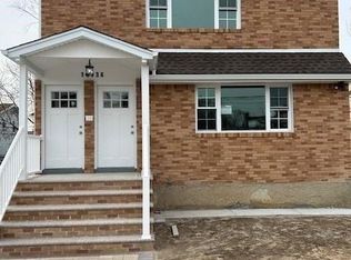 13734 219th St, Springfield Gardens, NY 11413