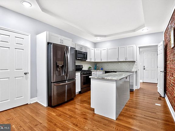 5th image of 5148 Catharine St