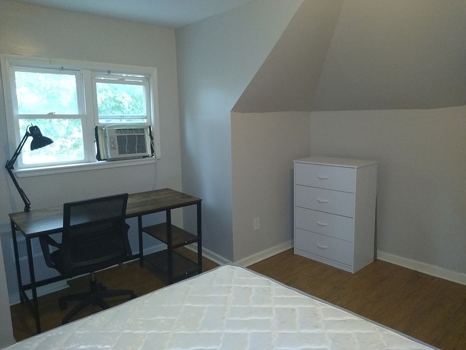 Room 1,a