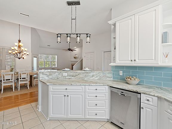 4th image of 3138 Lakeside Commons Drive SE #4