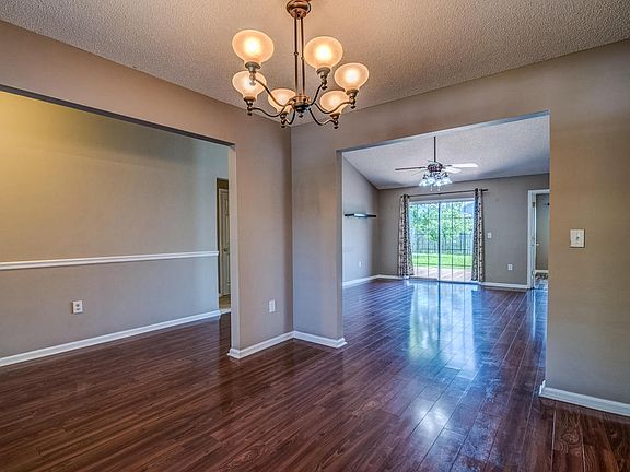 4th image of 5068 Thornton Dr