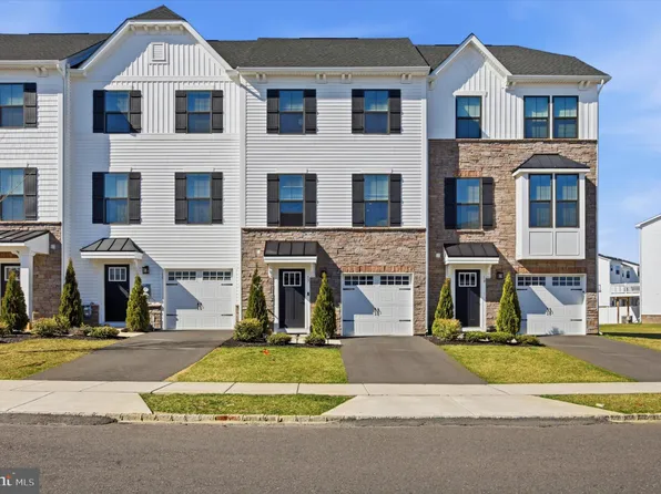 17 Sage Way, Mount Laurel, NJ 08054