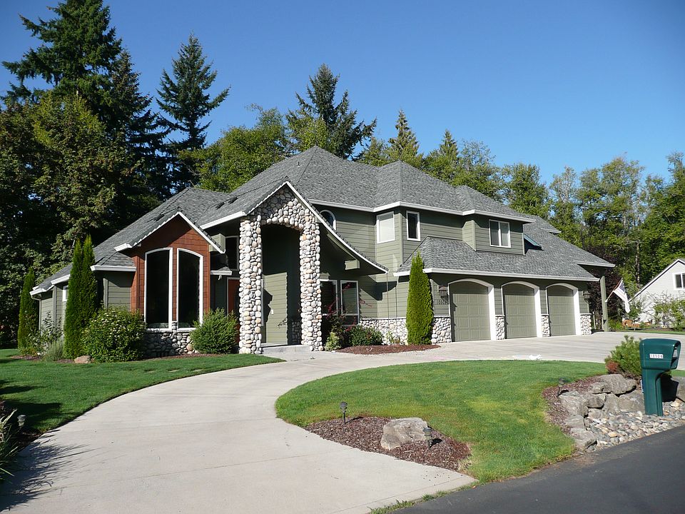1st image of 10504 NE 178th Cir