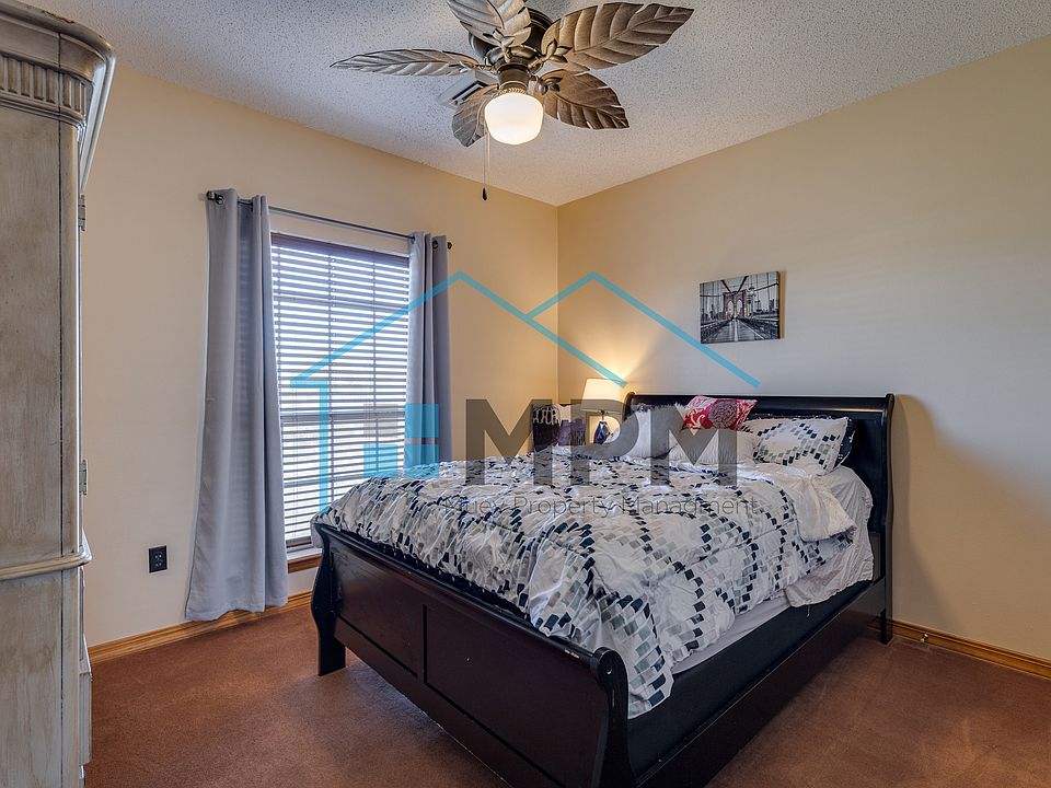 1st image of 110 Pine St #14