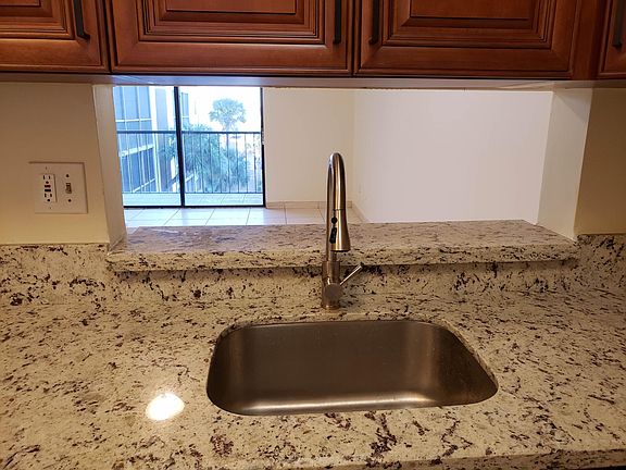 4th image of 8625 NW 8th St APT 422
