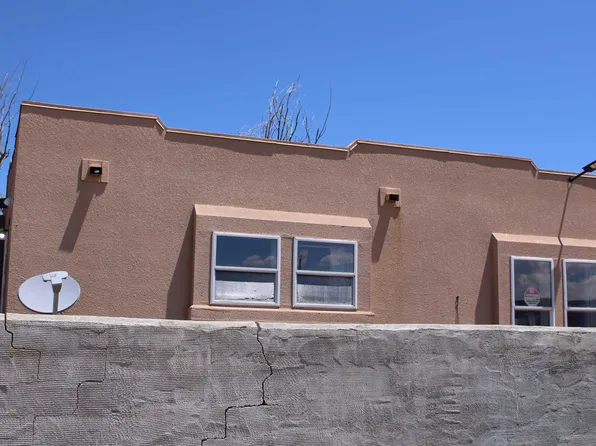 410 Aguirre Ln, Taos, NM 87571