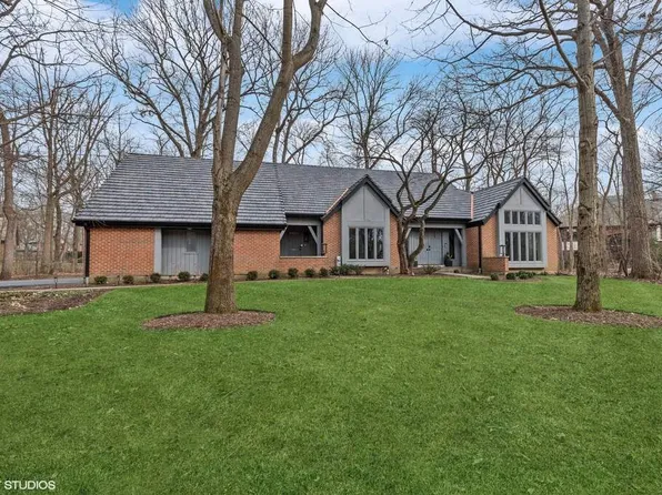 1253 Breckenridge Ct, Lake Forest, IL 60045