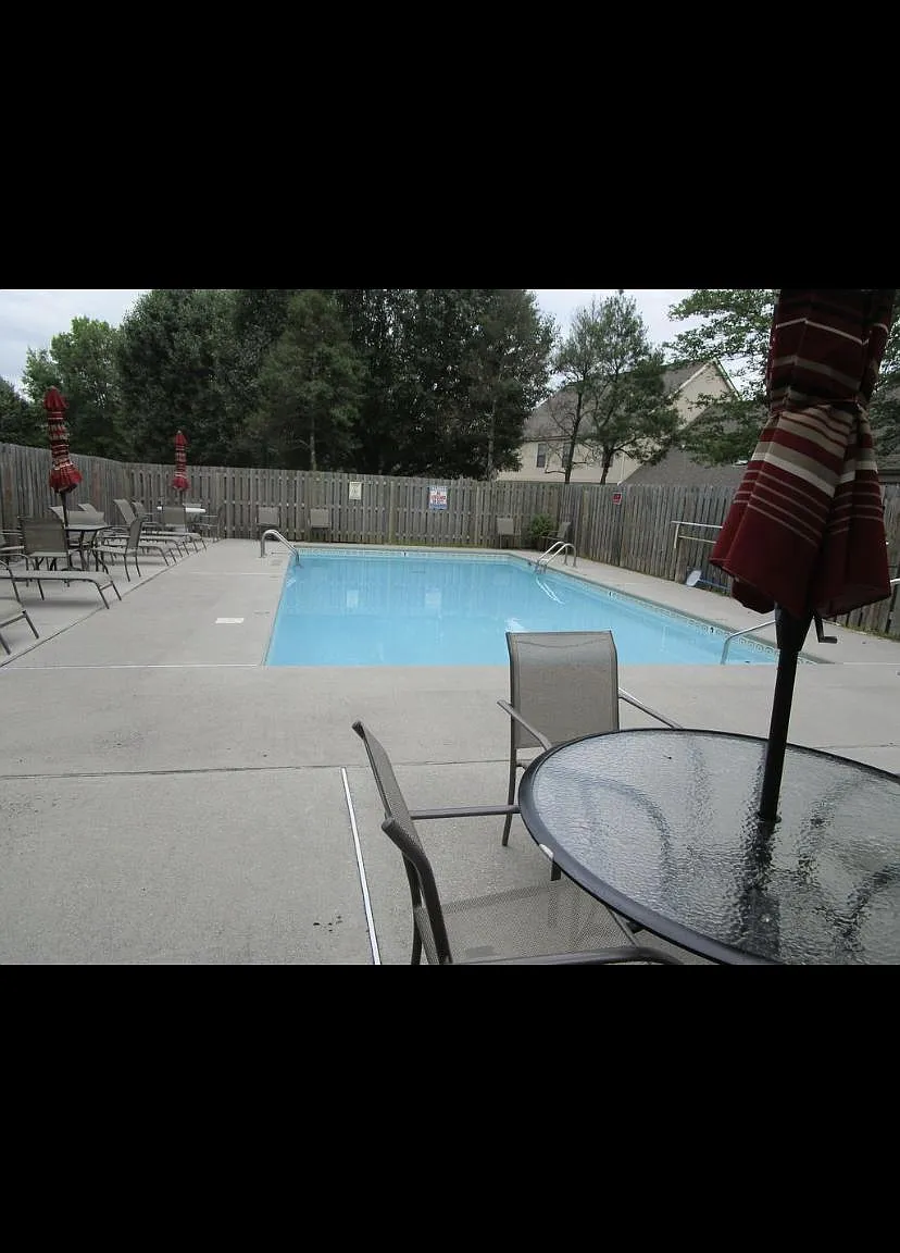2 bed, 1793 sqft, $2,500 — Photo 2