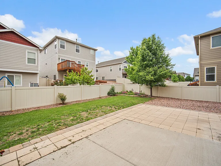 1321 Alveston St — Photo 44