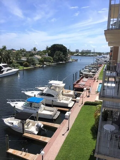 2 bed, 1.5 bath, 840 sqft, $2,795 — Photo 3