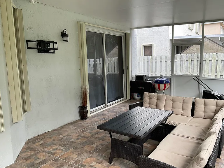 6566 Spring Meadow Dr — Photo 39