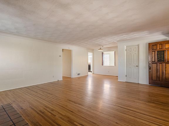 5th image of 1716 Cagua Dr NE