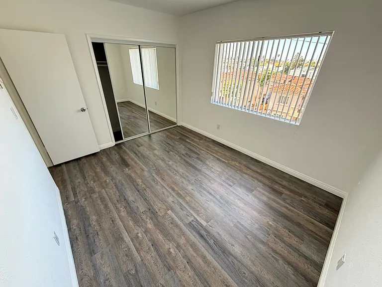 1916 Harriman Ln — Photo 11
