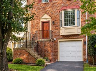 8871 Winding Hollow Way, Springfield, VA 22152