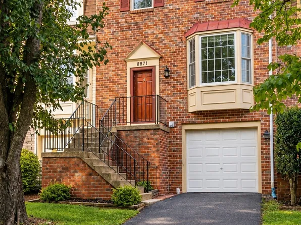 8871 Winding Hollow Way, Springfield, VA 22152