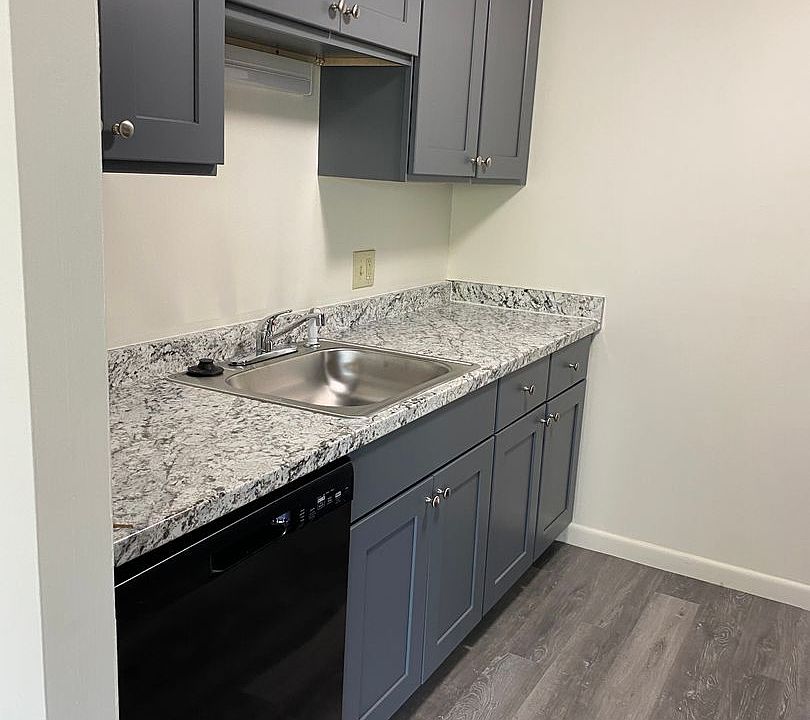 1st image of 150 River Rd #2A