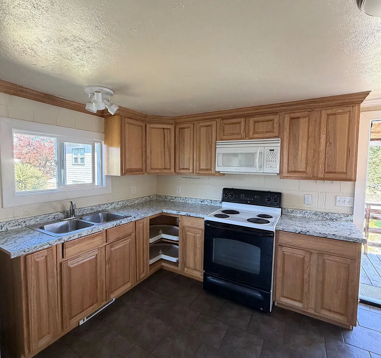 1 bed, $850 — Photo 1