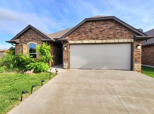 2400 Frisco Way, Edmond, OK 73012
