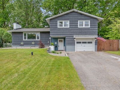 217 Park Ln, North Syracuse, NY, 13212
